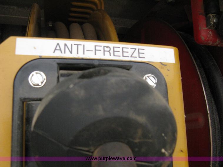 image for item 8113 2007 Freightliner M2 106 business class service truck