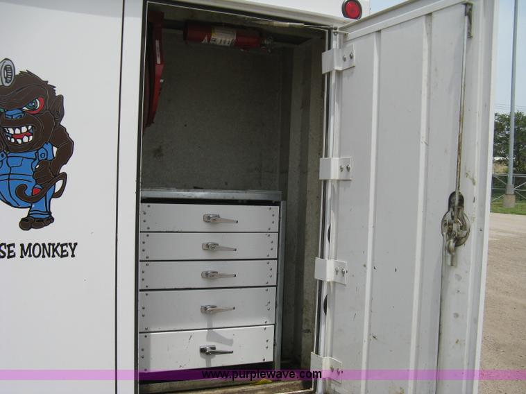 image for item 8113 2007 Freightliner M2 106 business class service truck