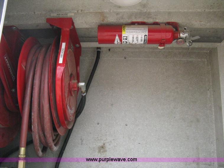 image for item 8113 2007 Freightliner M2 106 business class service truck