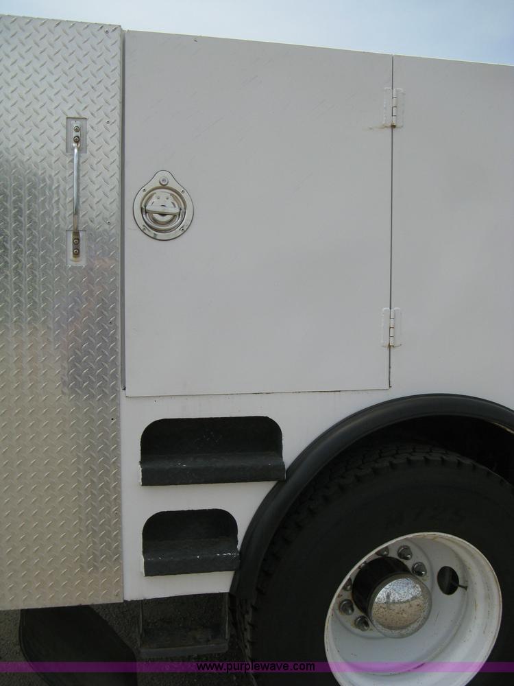 image for item 8113 2007 Freightliner M2 106 business class service truck