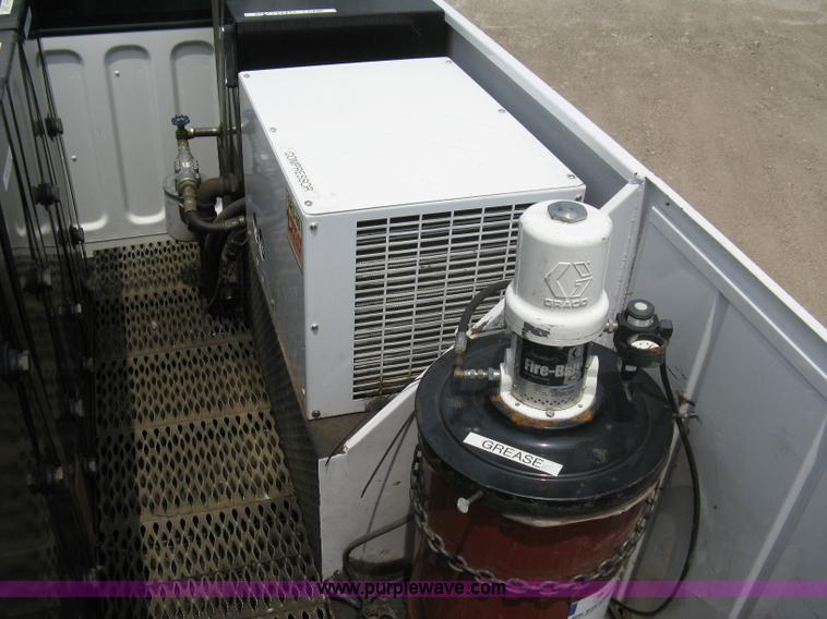 image for item 8113 2007 Freightliner M2 106 business class service truck