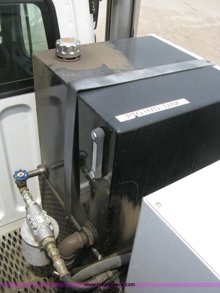 image for item 8113 2007 Freightliner M2 106 business class service truck