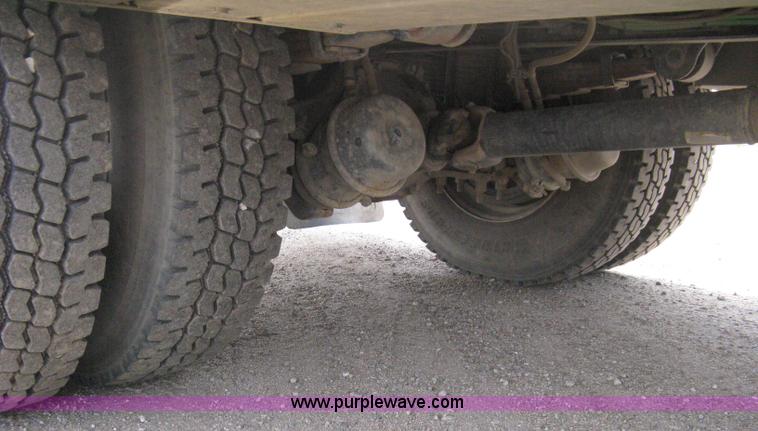 image for item 8113 2007 Freightliner M2 106 business class service truck