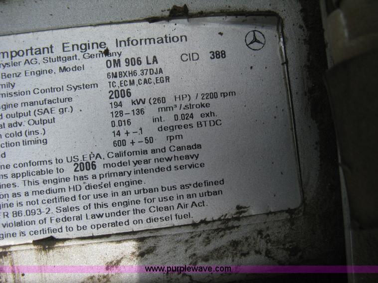 image for item 8113 2007 Freightliner M2 106 business class service truck