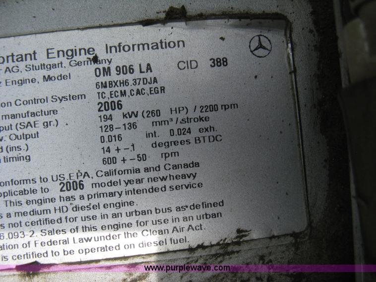 image for item 8113 2007 Freightliner M2 106 business class service truck