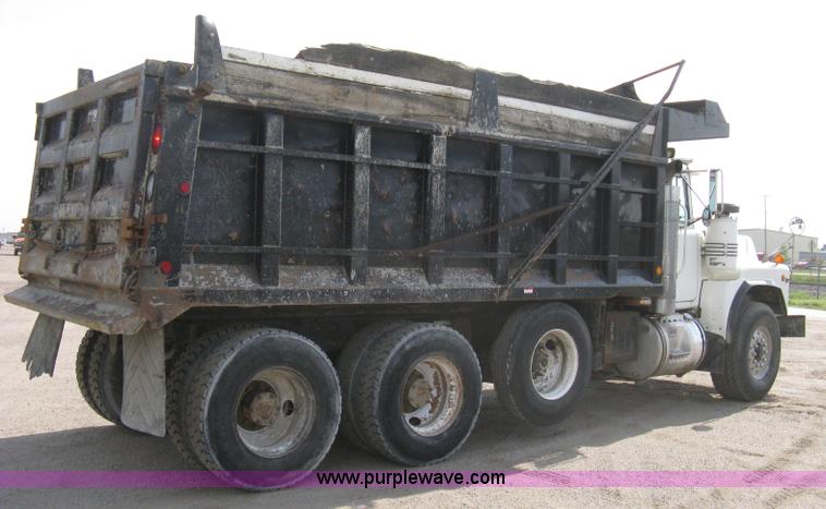 image for item 8114 2001 Mack RB688S triple axle dump truck