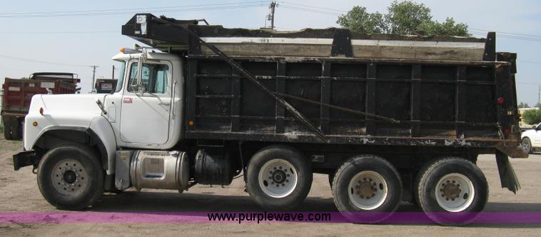 image for item 8114 2001 Mack RB688S triple axle dump truck