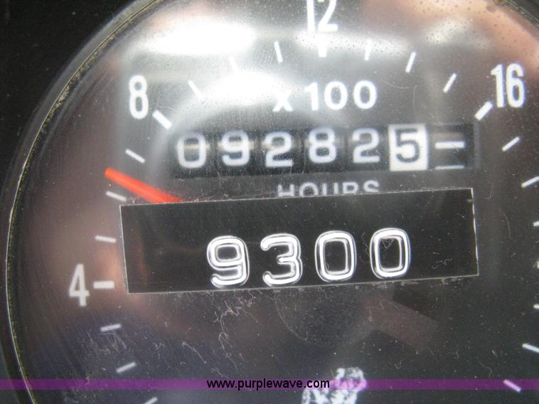 image for item 8114 2001 Mack RB688S triple axle dump truck