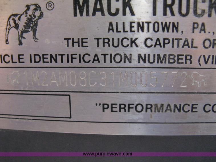 image for item 8114 2001 Mack RB688S triple axle dump truck