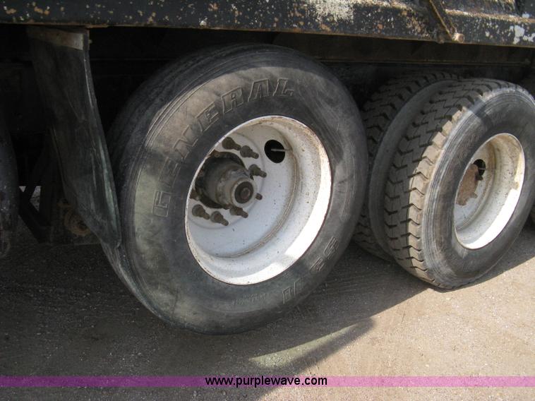 image for item 8114 2001 Mack RB688S triple axle dump truck