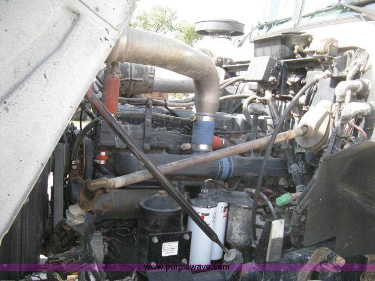 image for item 8114 2001 Mack RB688S triple axle dump truck