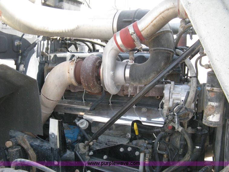 image for item 8114 2001 Mack RB688S triple axle dump truck