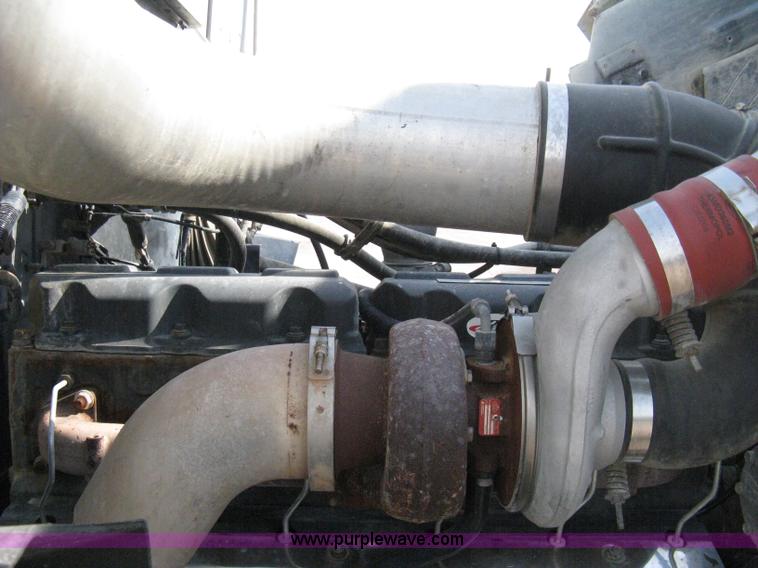 image for item 8114 2001 Mack RB688S triple axle dump truck