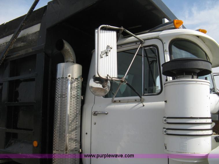 image for item 8114 2001 Mack RB688S triple axle dump truck