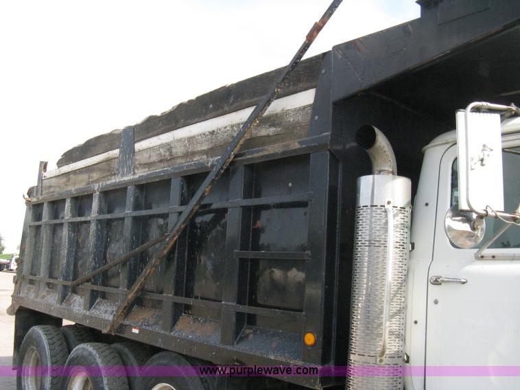 image for item 8114 2001 Mack RB688S triple axle dump truck