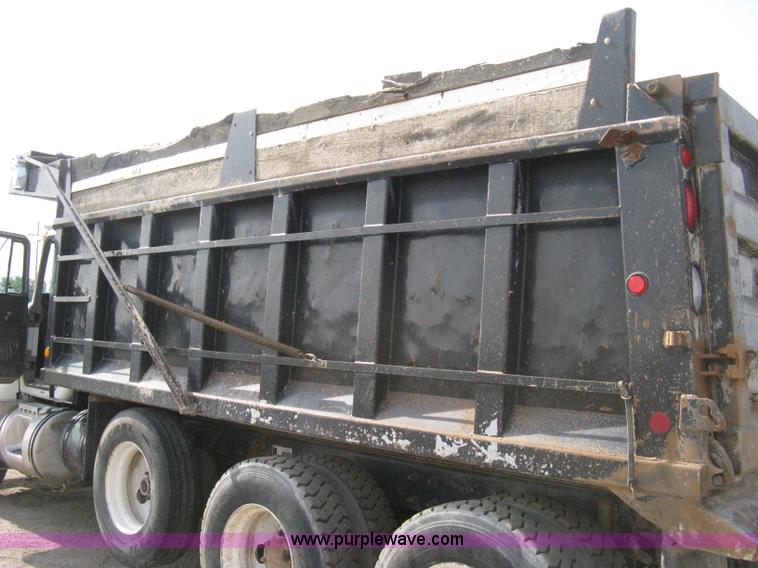 image for item 8114 2001 Mack RB688S triple axle dump truck