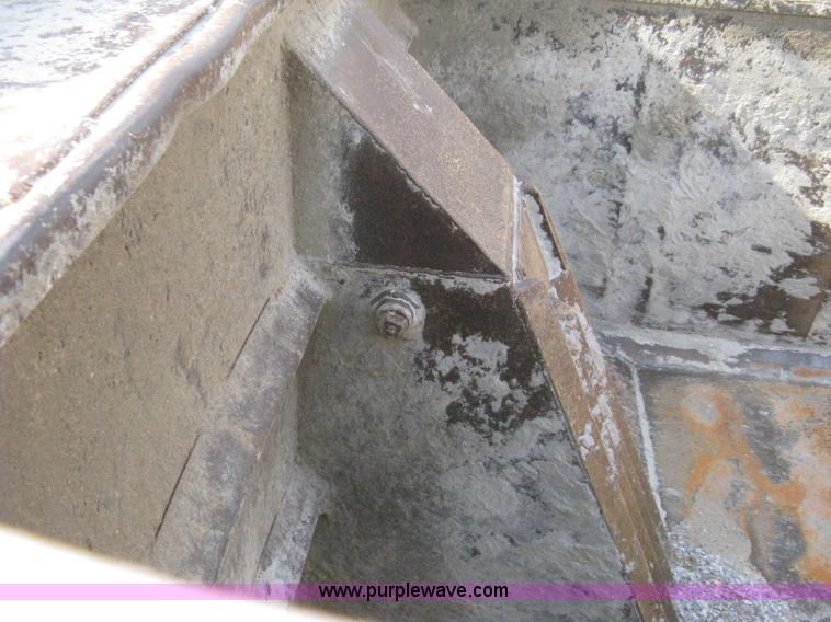 image for item 8114 2001 Mack RB688S triple axle dump truck