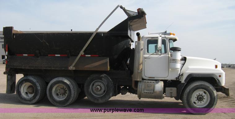image for item 8115 1997 Mack RD690S triple axle dump truck