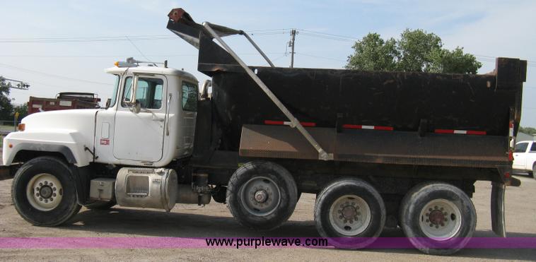 image for item 8115 1997 Mack RD690S triple axle dump truck