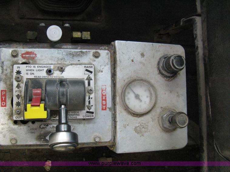 image for item 8115 1997 Mack RD690S triple axle dump truck