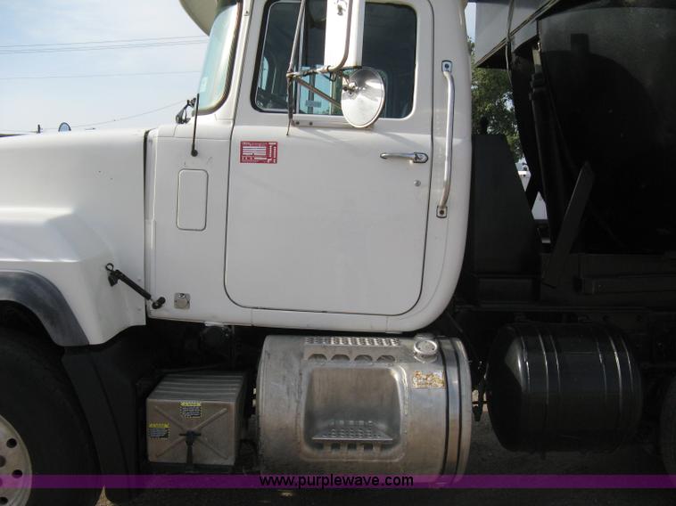 image for item 8116 2001 Mack RD688S triple axle dump truck