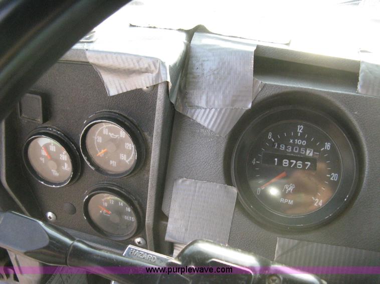 image for item 8116 2001 Mack RD688S triple axle dump truck