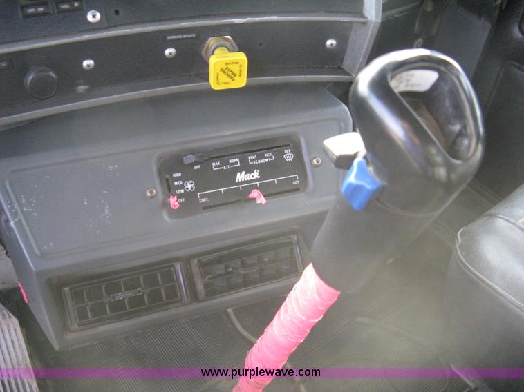 image for item 8116 2001 Mack RD688S triple axle dump truck