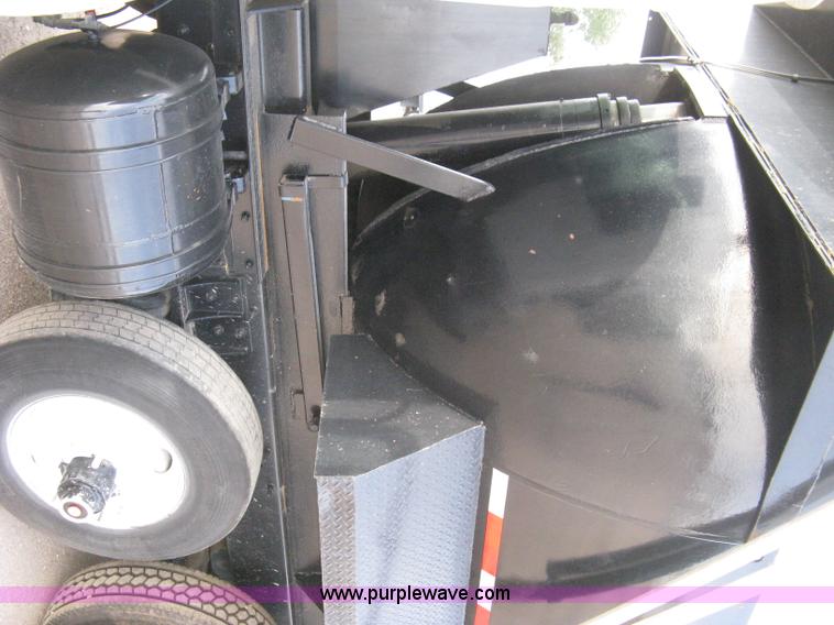 image for item 8116 2001 Mack RD688S triple axle dump truck