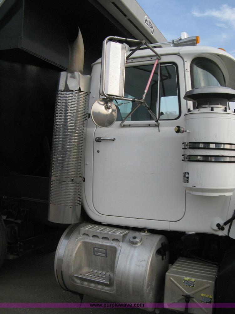 image for item 8116 2001 Mack RD688S triple axle dump truck