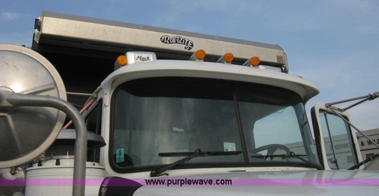 image for item 8116 2001 Mack RD688S triple axle dump truck