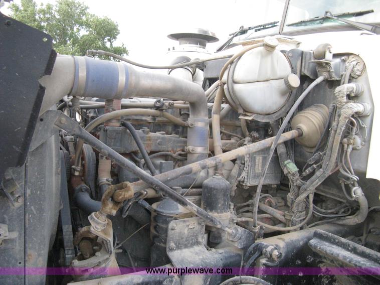 image for item 8116 2001 Mack RD688S triple axle dump truck