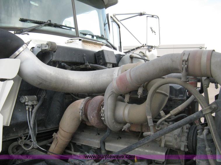 image for item 8116 2001 Mack RD688S triple axle dump truck