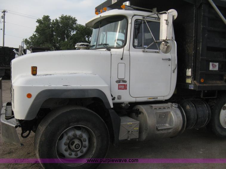 image for item 8117 2001 Mack RD688S triple axle dump truck