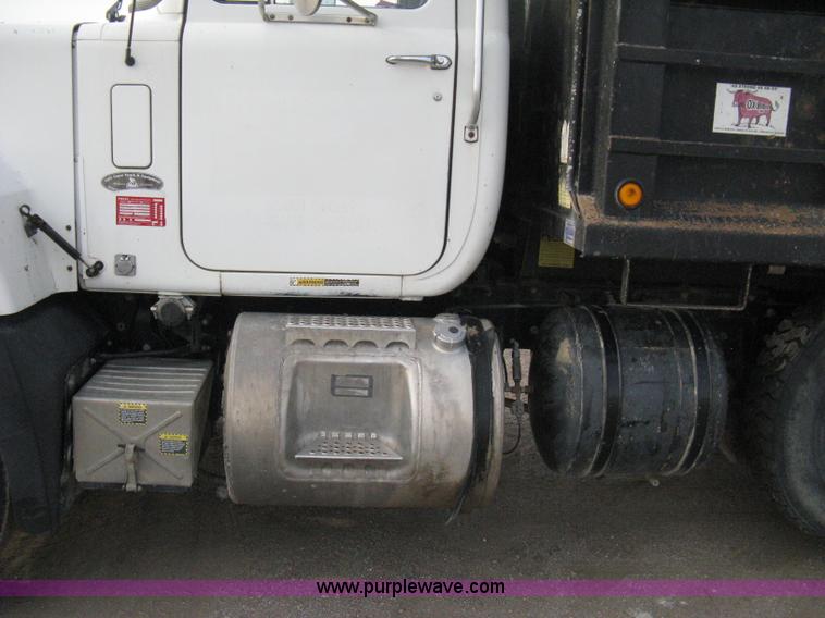 image for item 8117 2001 Mack RD688S triple axle dump truck