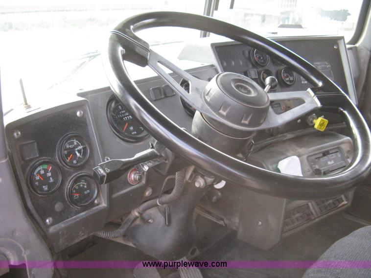 image for item 8117 2001 Mack RD688S triple axle dump truck