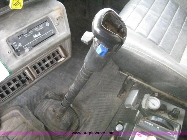 image for item 8117 2001 Mack RD688S triple axle dump truck