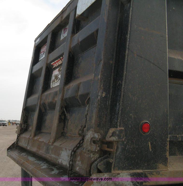 image for item 8117 2001 Mack RD688S triple axle dump truck