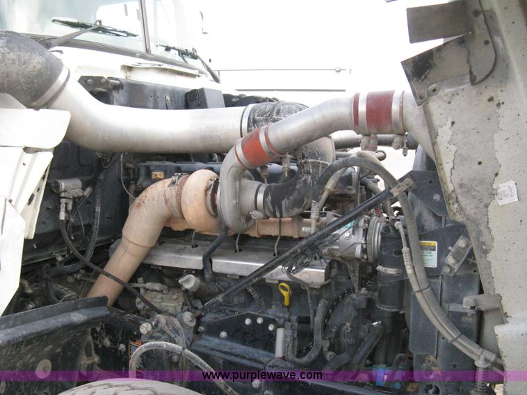 image for item 8117 2001 Mack RD688S triple axle dump truck