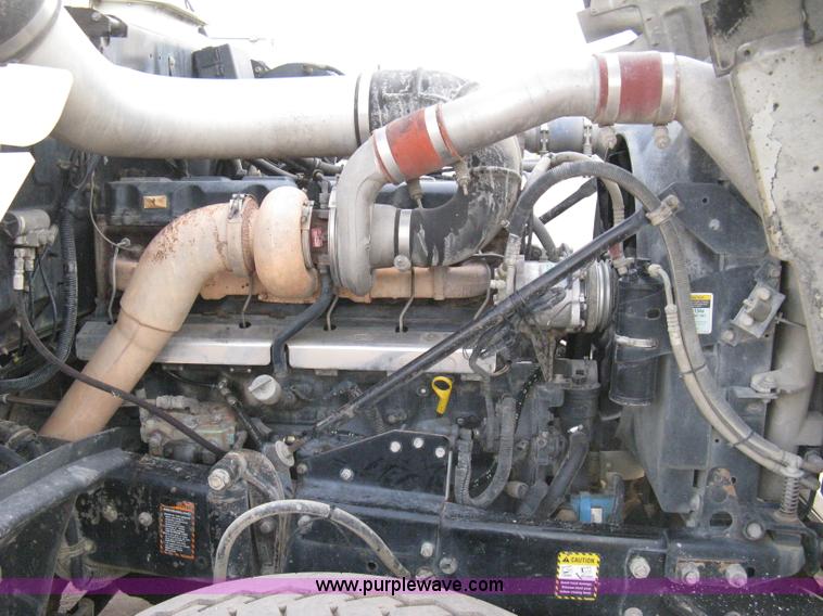 image for item 8117 2001 Mack RD688S triple axle dump truck