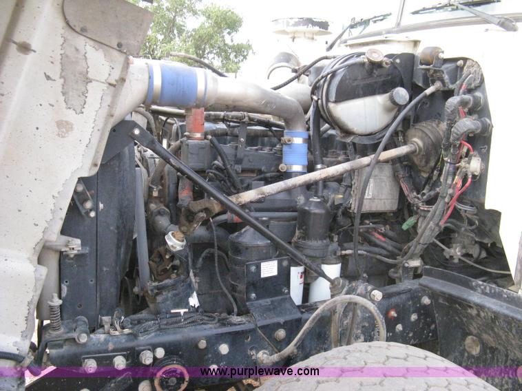 image for item 8117 2001 Mack RD688S triple axle dump truck