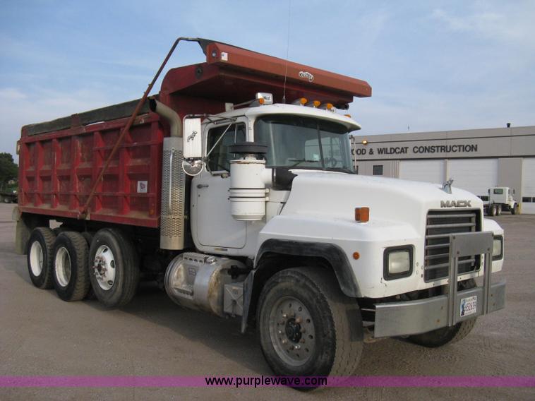 image for item 8118 2002 Mack RD688S triple axle dump truck