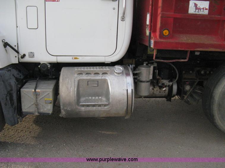 image for item 8118 2002 Mack RD688S triple axle dump truck