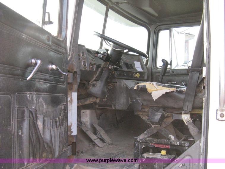 image for item 8118 2002 Mack RD688S triple axle dump truck