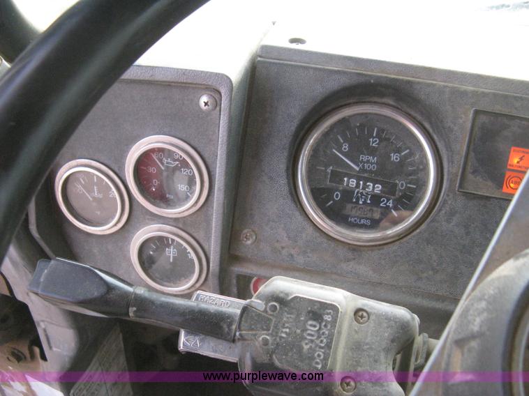 image for item 8118 2002 Mack RD688S triple axle dump truck