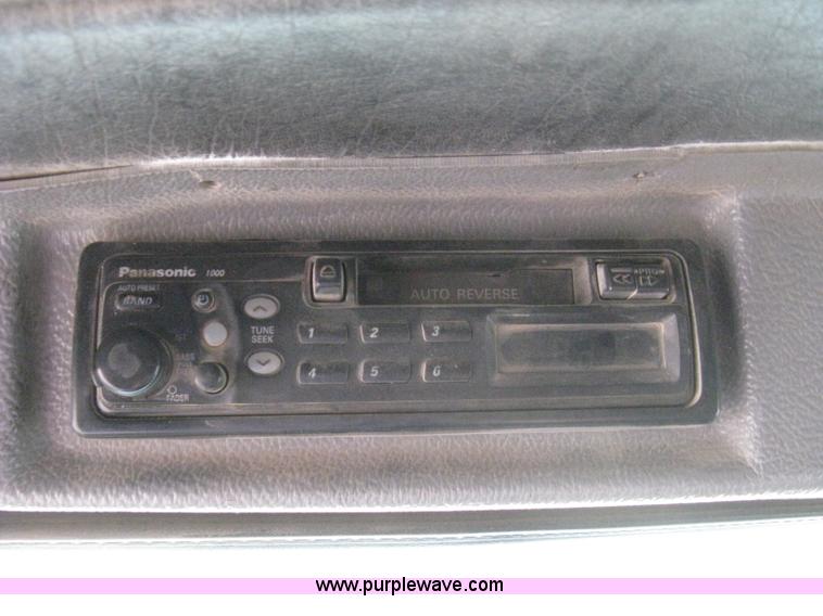 image for item 8118 2002 Mack RD688S triple axle dump truck