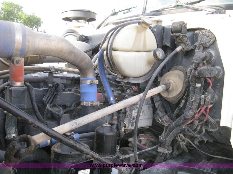 image for item 8118 2002 Mack RD688S triple axle dump truck