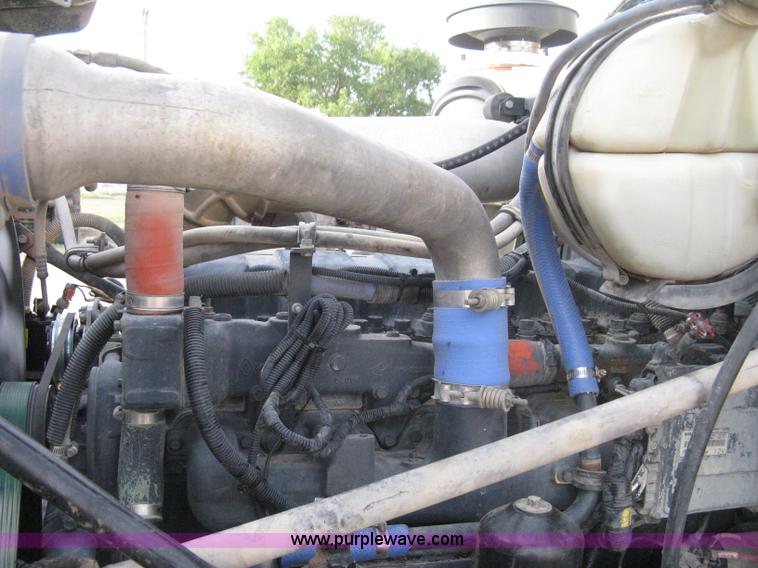 image for item 8118 2002 Mack RD688S triple axle dump truck