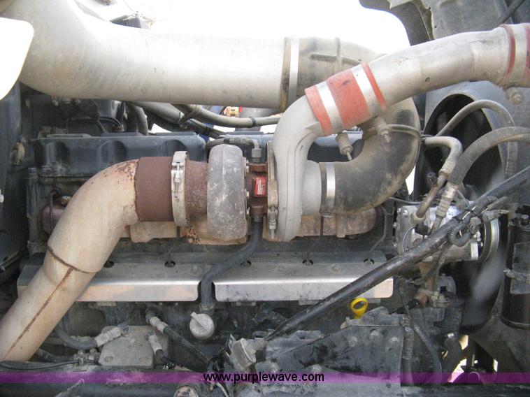 image for item 8118 2002 Mack RD688S triple axle dump truck