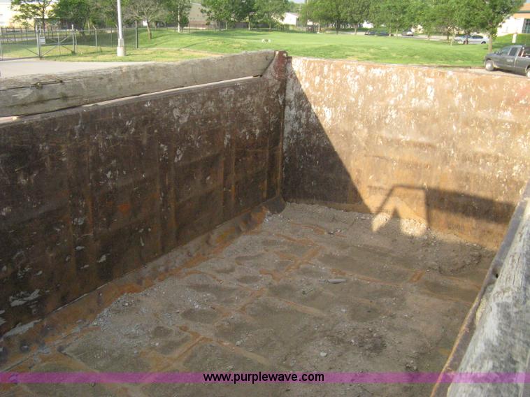 image for item 8118 2002 Mack RD688S triple axle dump truck