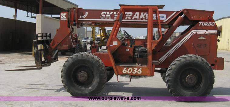 image for item 8122 1998 SkyTrak 6036 telehandler